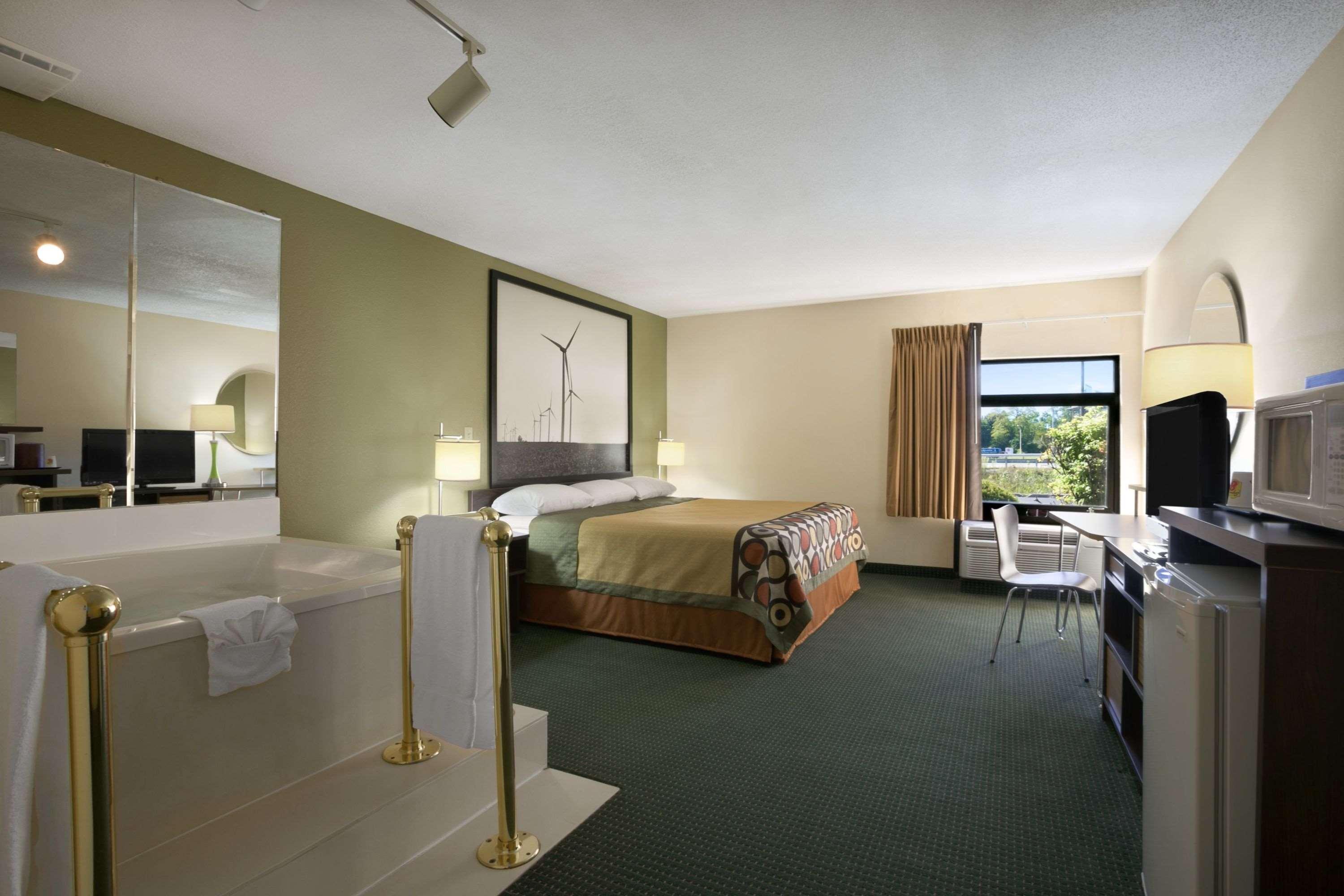 Super 8 By Wyndham Columbia City Eksteriør billede